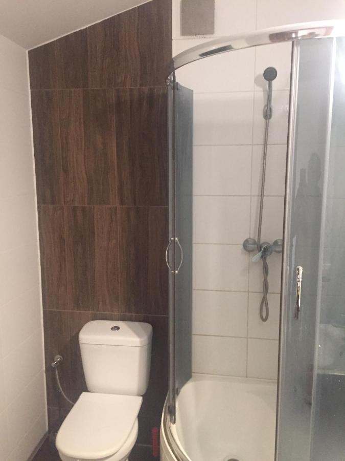Samodzielny Pokoj W Wygodnym Domu Z Parkingiem Appartamento Piaseczno  Esterno foto